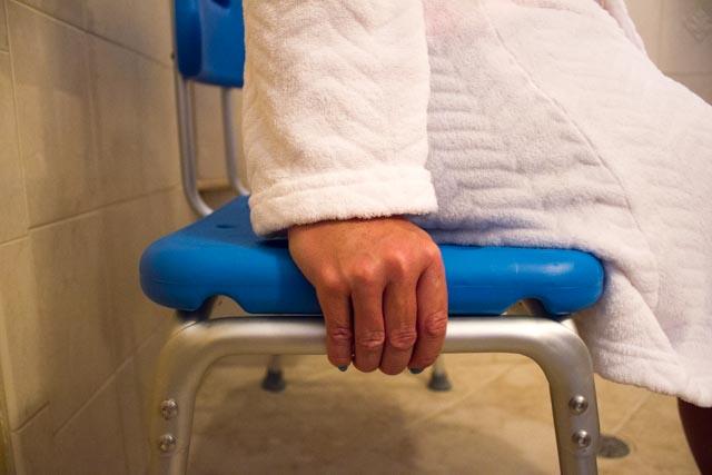 Platinum Health Group ALL-ACCESS Bath Transfer Bench with CUTOUT - Removable Insert