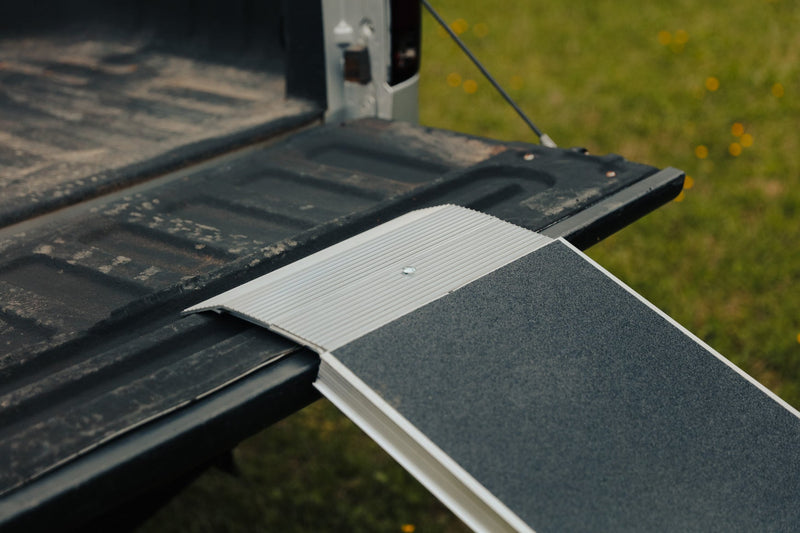 EZ-ACCESS STRAPLESS Centerfold Motorcycle Ramp